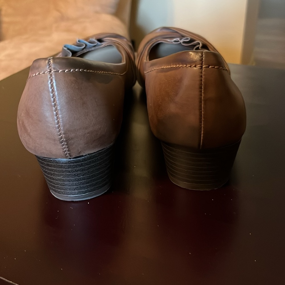 Shoes - Picture 7 of 7